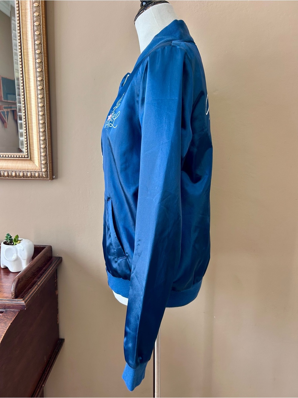 Disney Cruise Line Minnie Mouse Jacket Blue Satin Bomber Size Medium - Picture 3 of 8